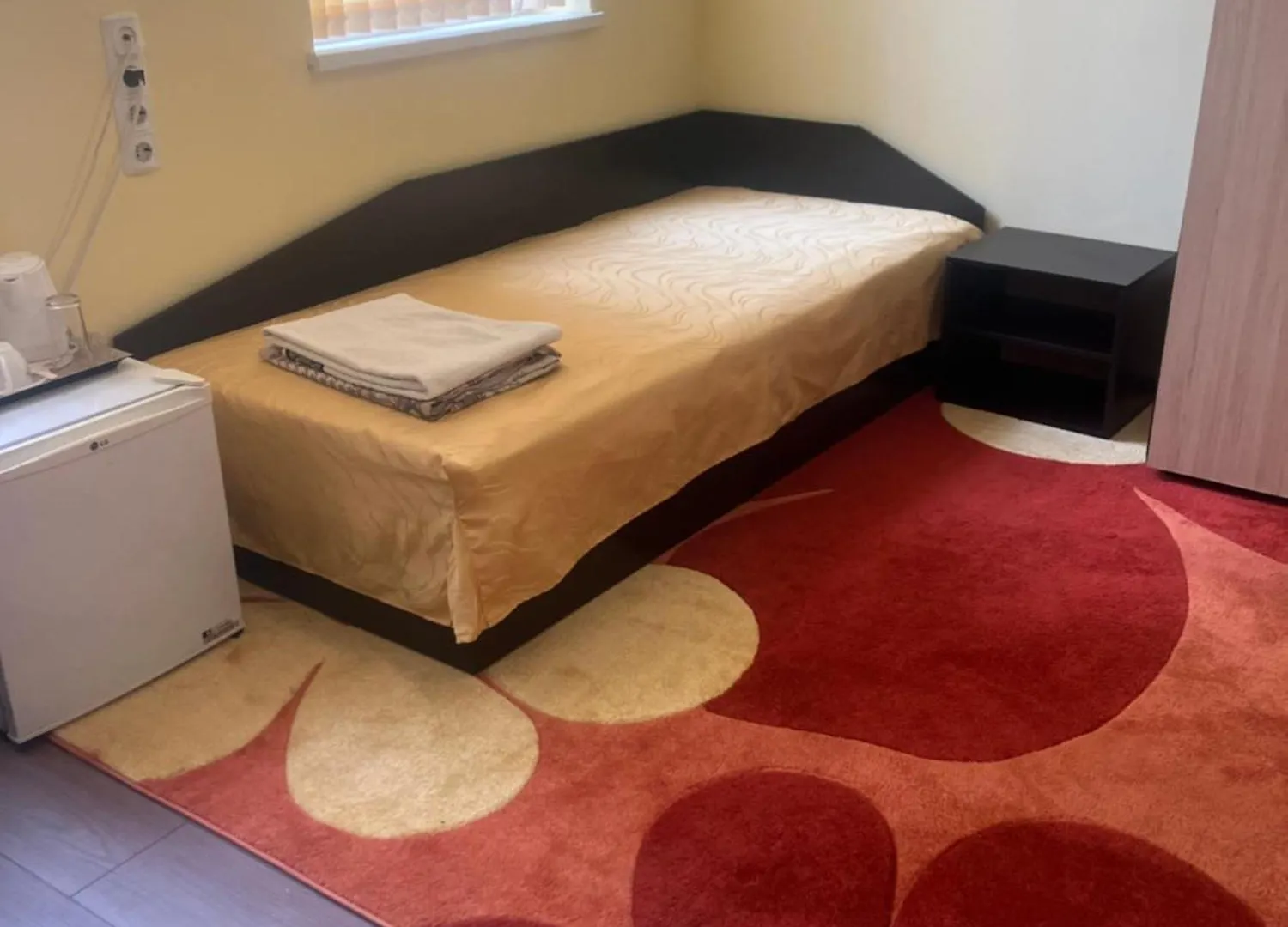 Hostel Rayska Yabalka Warna