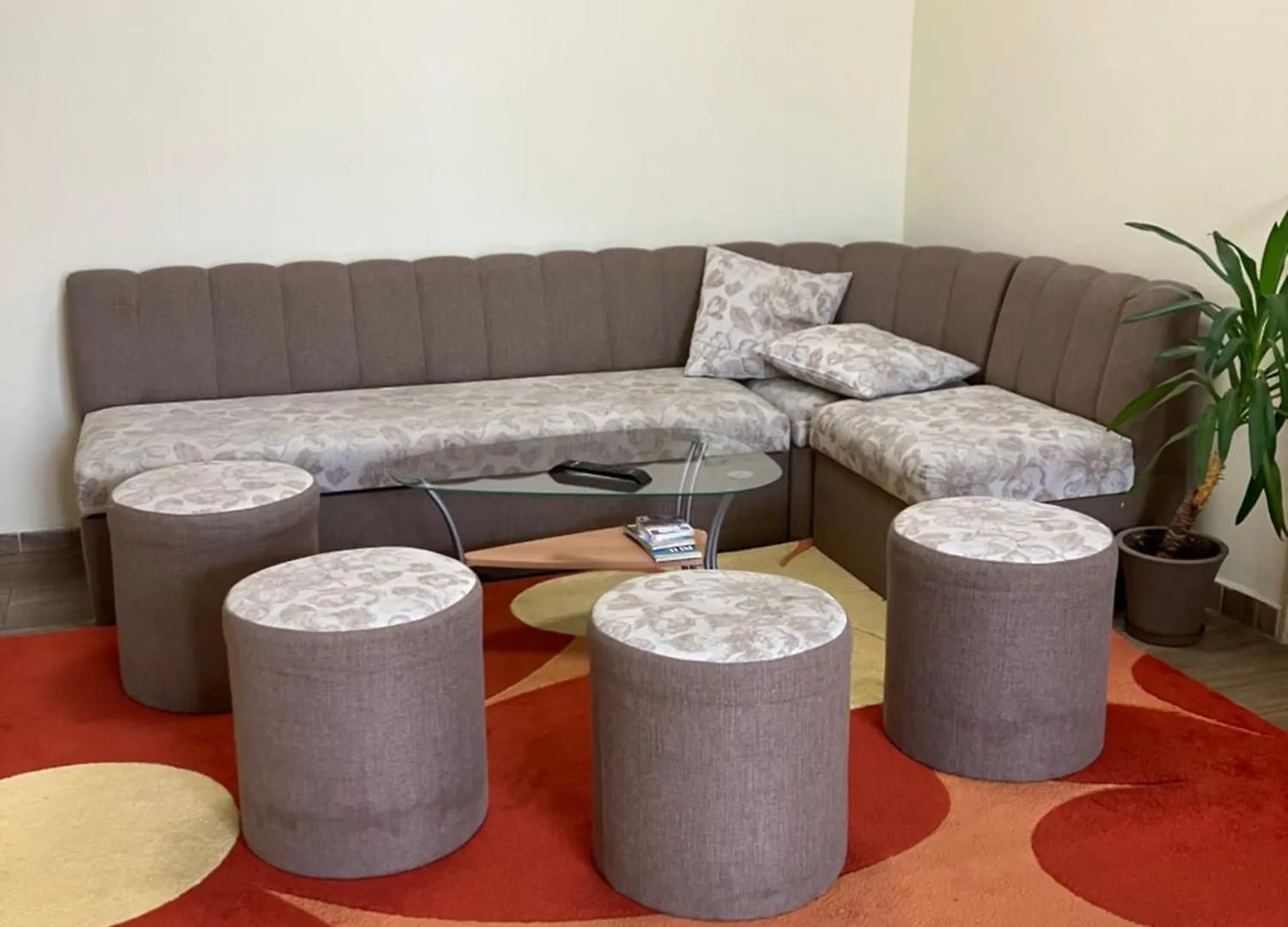 Hostel Rayska Yabalka Warna